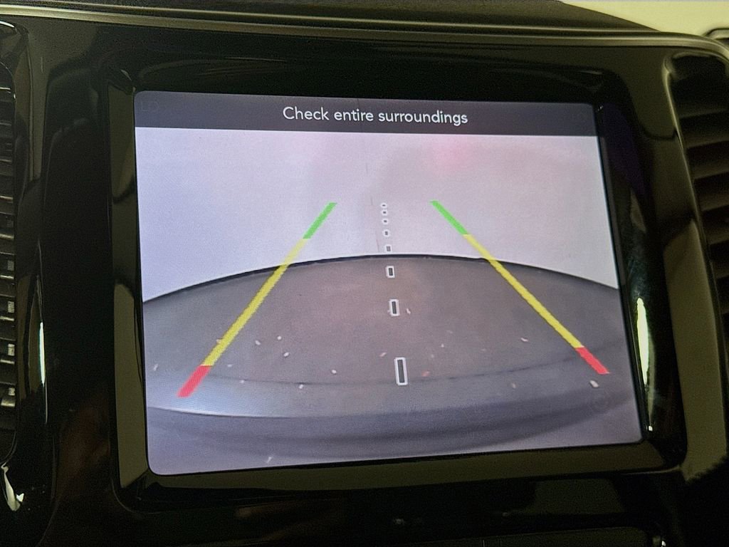 Used 2019 Jeep Cherokee Limited FWD image 11
