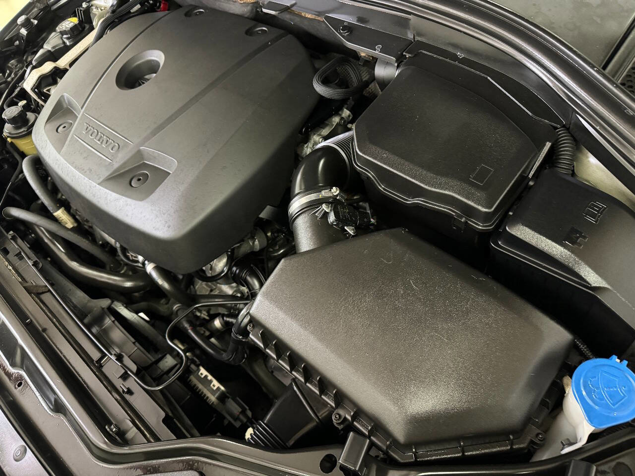 Used 2017 Volvo XC60 T5 w/ Tailgate Package image 85