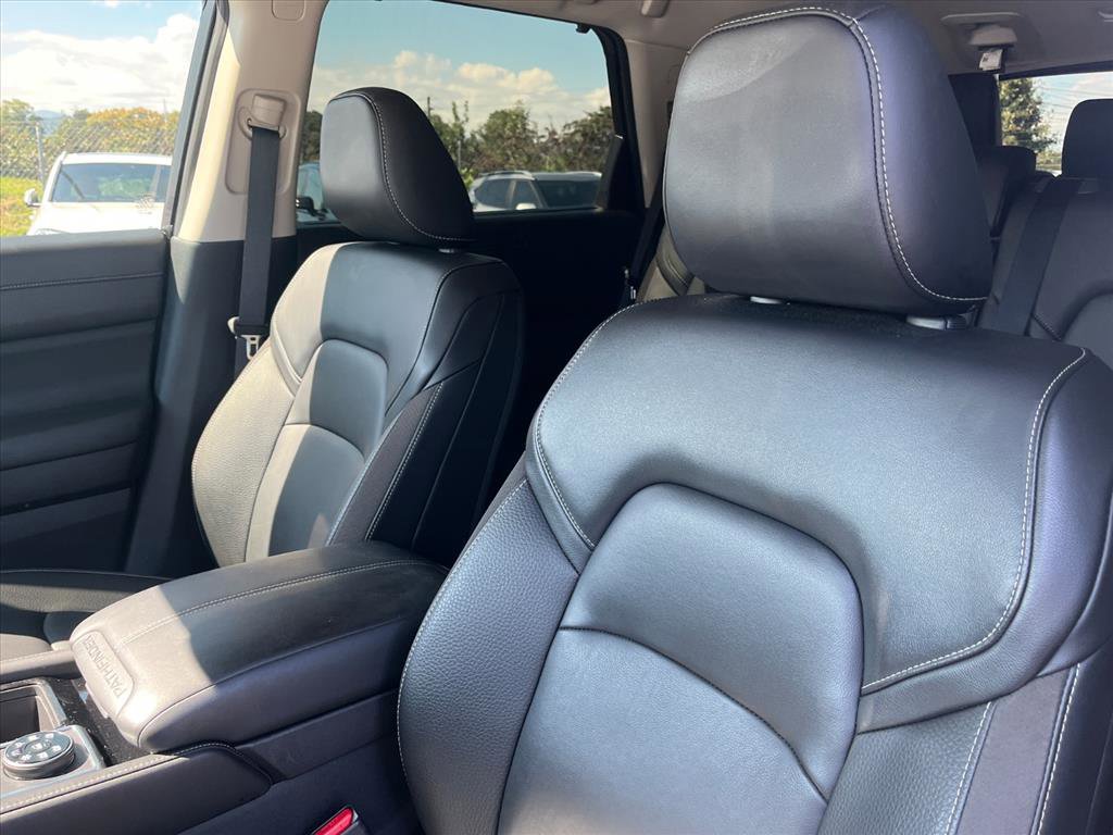 Used 2024 Nissan Pathfinder SL w/ Cargo Package image 7