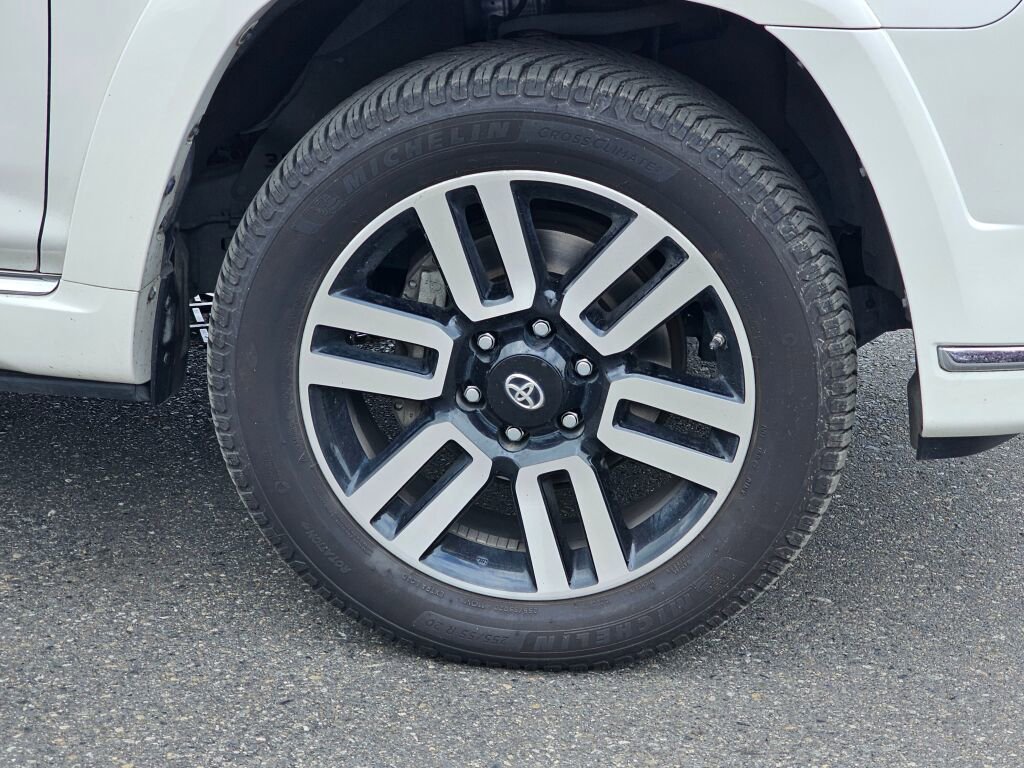 Used 2019 Toyota 4Runner Limited AWD/4WD image 9