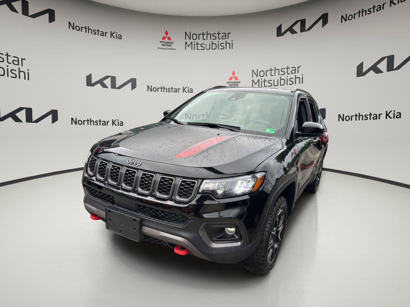 Used 2024 Jeep Compass Trailhawk AWD/4WD image 11