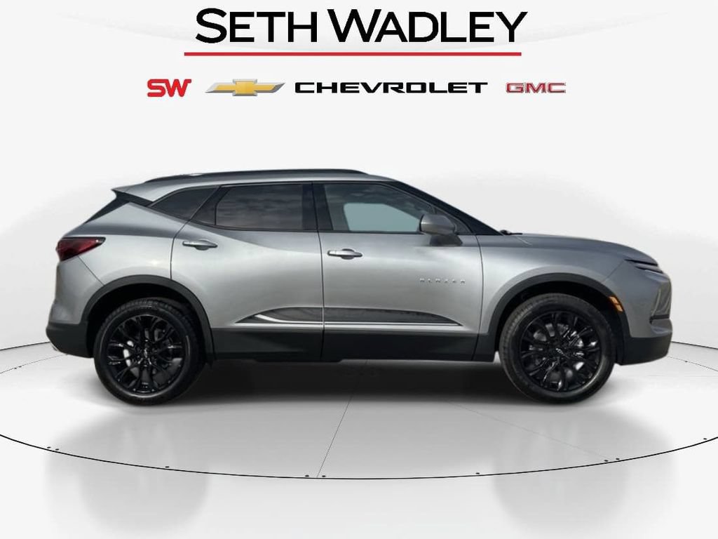 New 2026 Chevrolet Blazer LT w/ Convenience Package AWD/4WD image 2