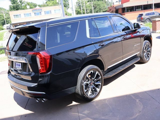 Used 2023 GMC Yukon Denali AWD/4WD image 8