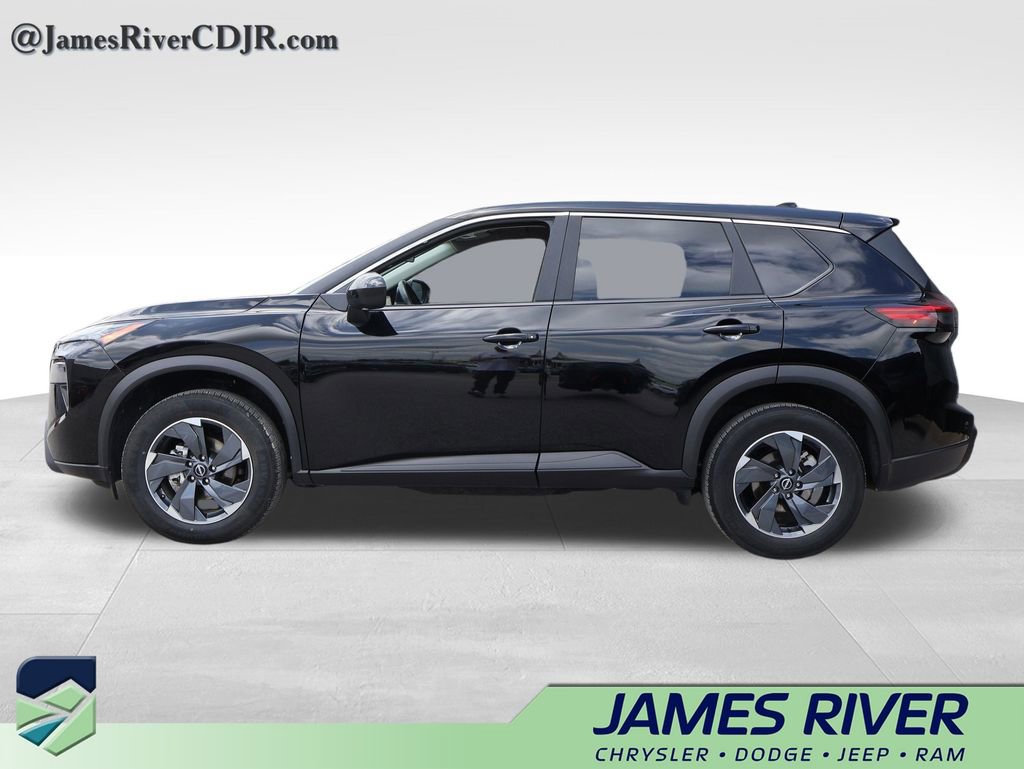 Used 2025 Nissan Rogue SV FWD image 2