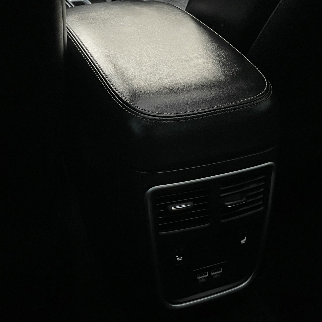 Used 2020 Chrysler 300 Limited image 24