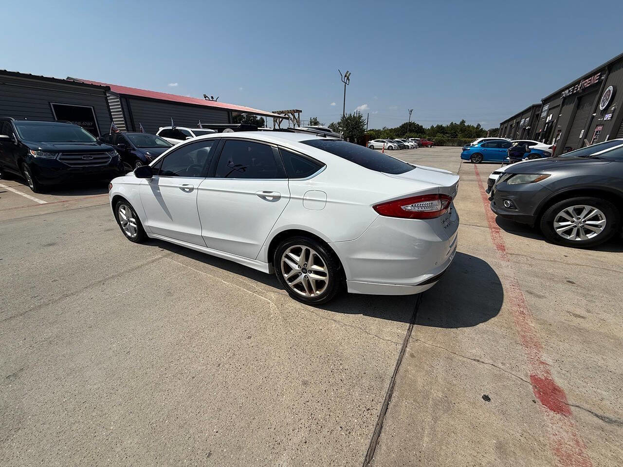 Used 2015 Ford Fusion SE image 34
