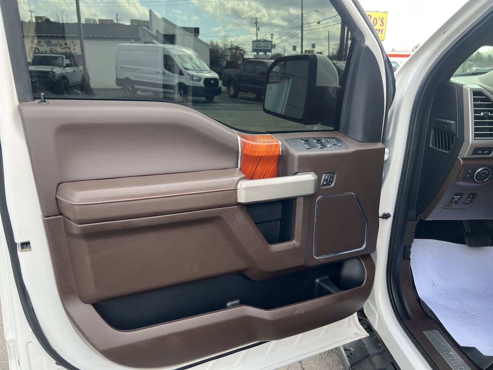 Used 2019 Ford F150 King Ranch w/ Max Trailer Tow Package AWD/4WD image 13