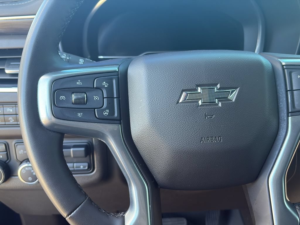 Used 2024 Chevrolet Tahoe Z71 w/ Luxury Package AWD/4WD image 17