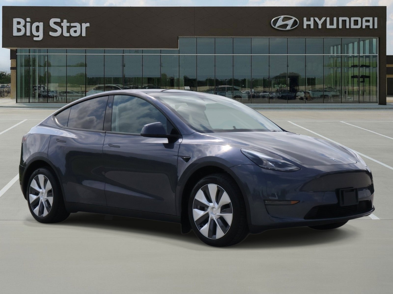 Used 2023 Tesla Model Y Long Range AWD/4WD image 6