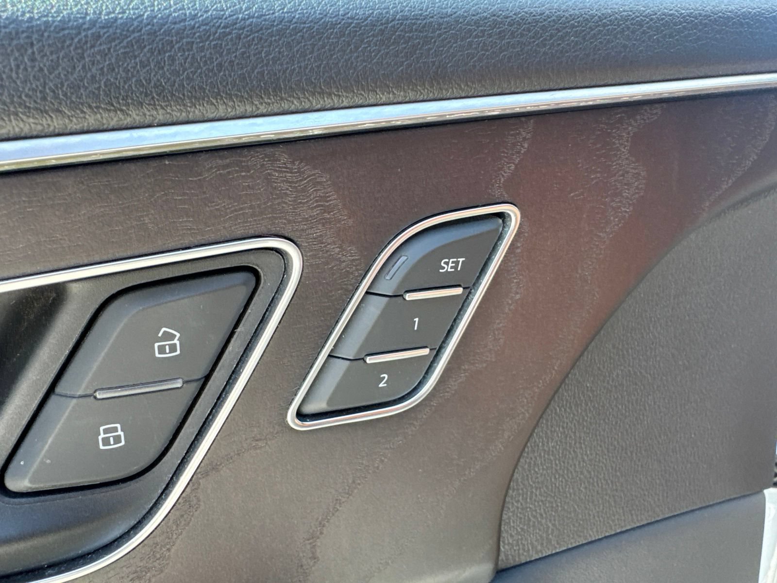Used 2019 Audi Q8 Prestige w/ Adaptive Chassis Package AWD/4WD image 10