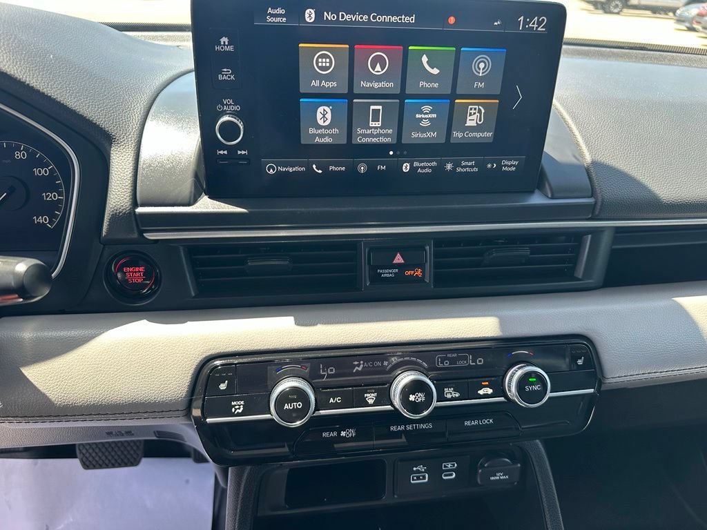 Used 2023 Honda Pilot Touring image 17