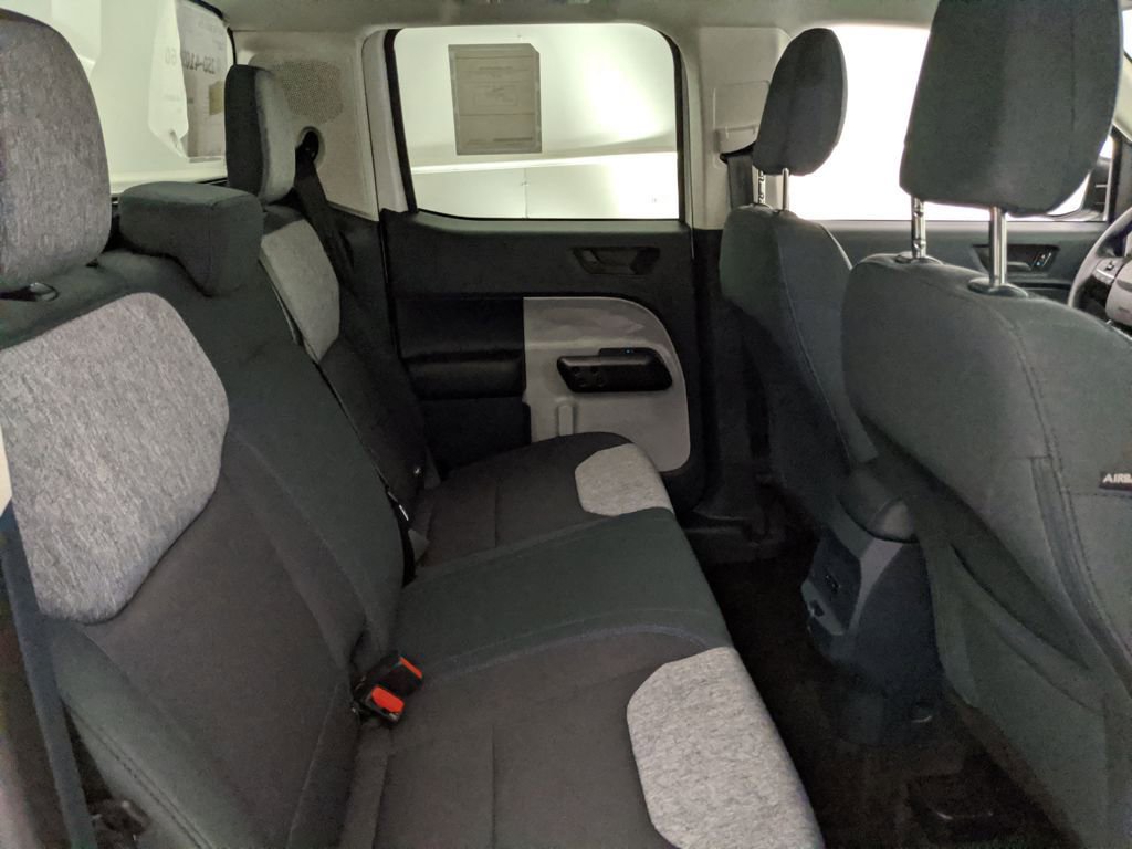 New 2026 Ford Maverick XLT image 25