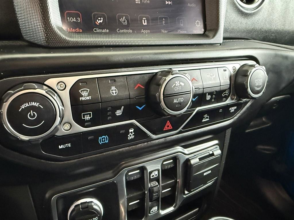 Used 2023 Jeep Wrangler Sahara w/ Cold Weather Group image 37