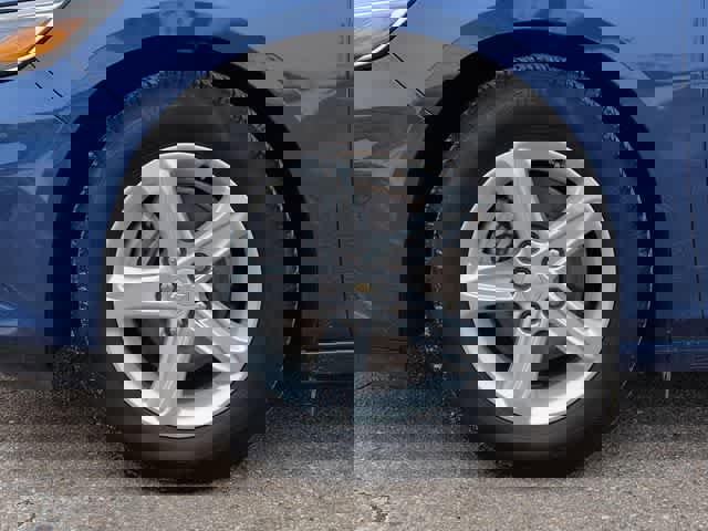 Used 2023 Chevrolet Malibu LS image 14