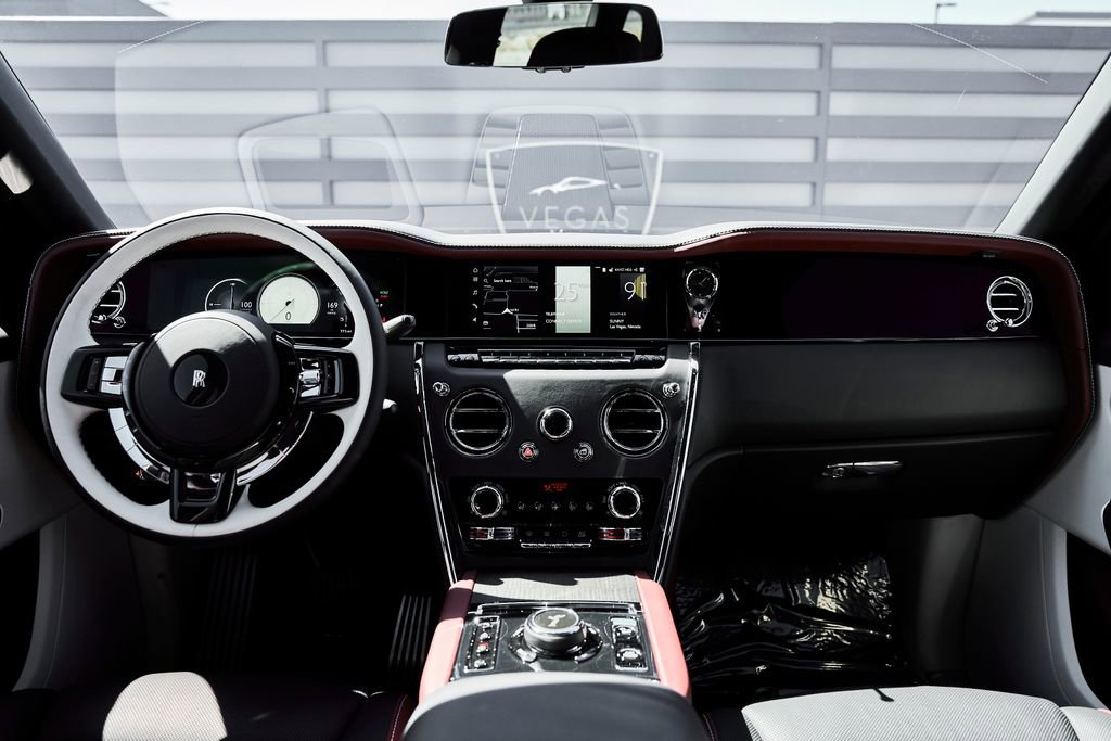 Used 2026 Rolls-Royce Cullinan AWD/4WD image 56