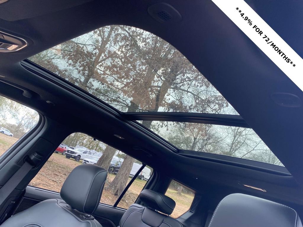 New 2025 Jeep Grand Cherokee L Limited w/ Luxury Tech Group II image 42