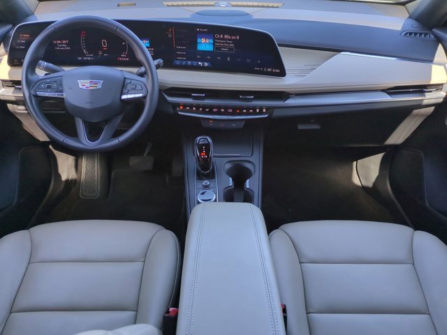 Used 2024 Cadillac XT4 Premium Luxury image 16