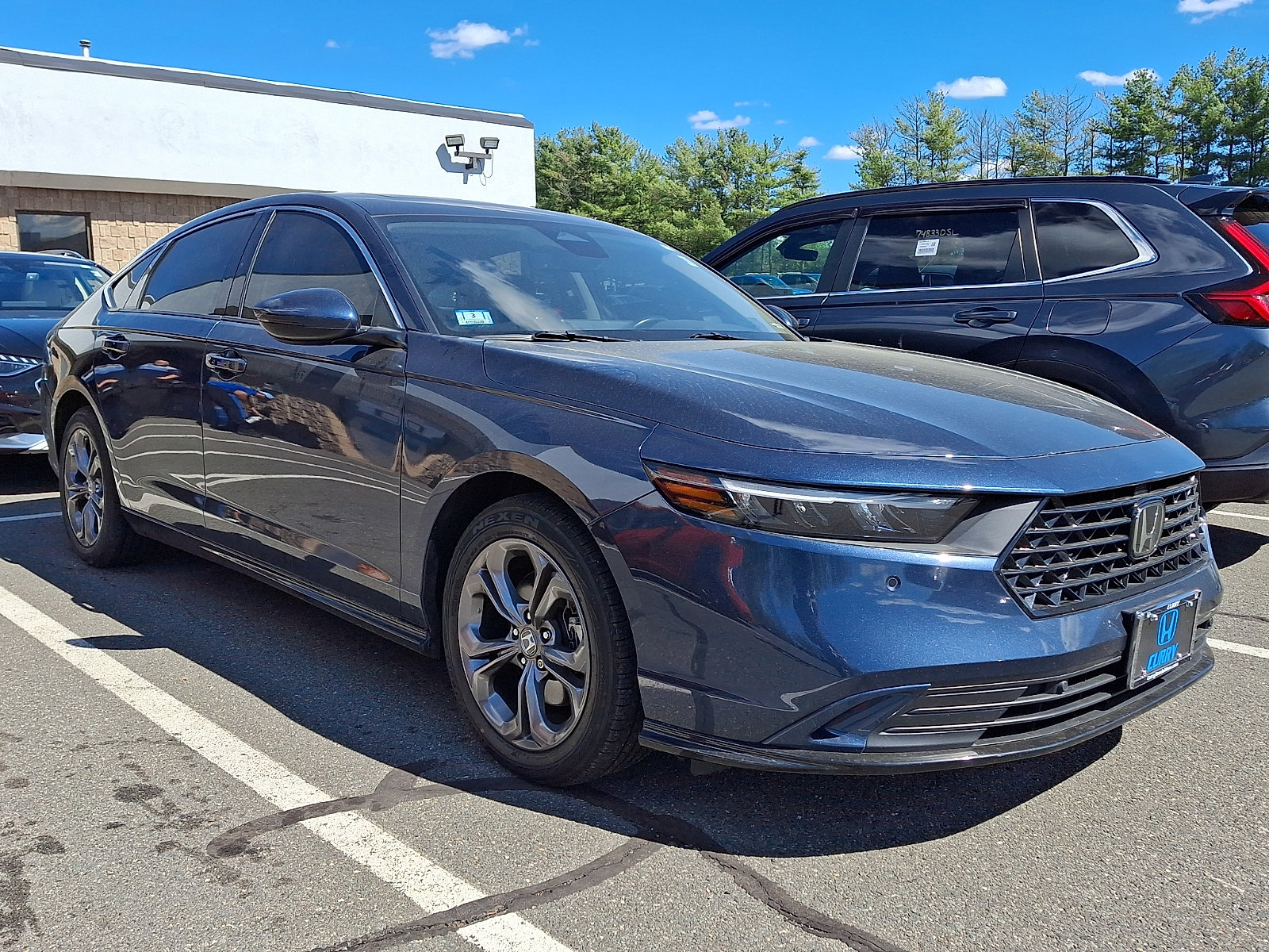 Used 2023 Honda Accord EX-L image 2