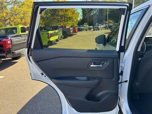 New 2026 Nissan Rogue SV image 21