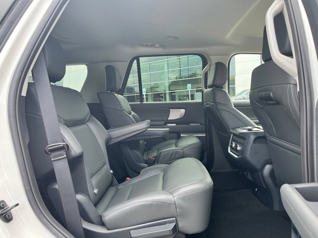 New 2027 Ford Expedition Active AWD/4WD image 8