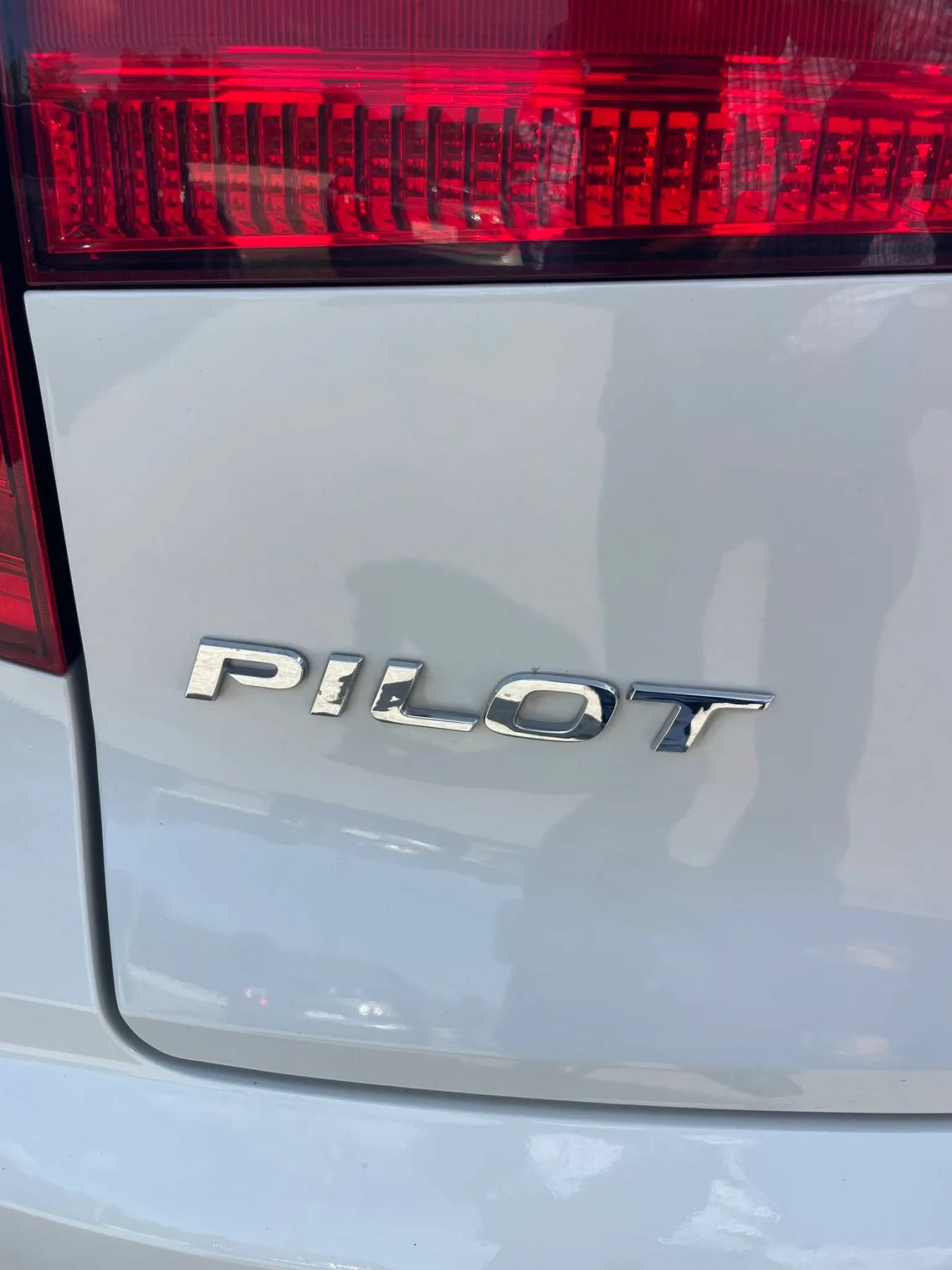 Used 2017 Honda Pilot Elite image 10