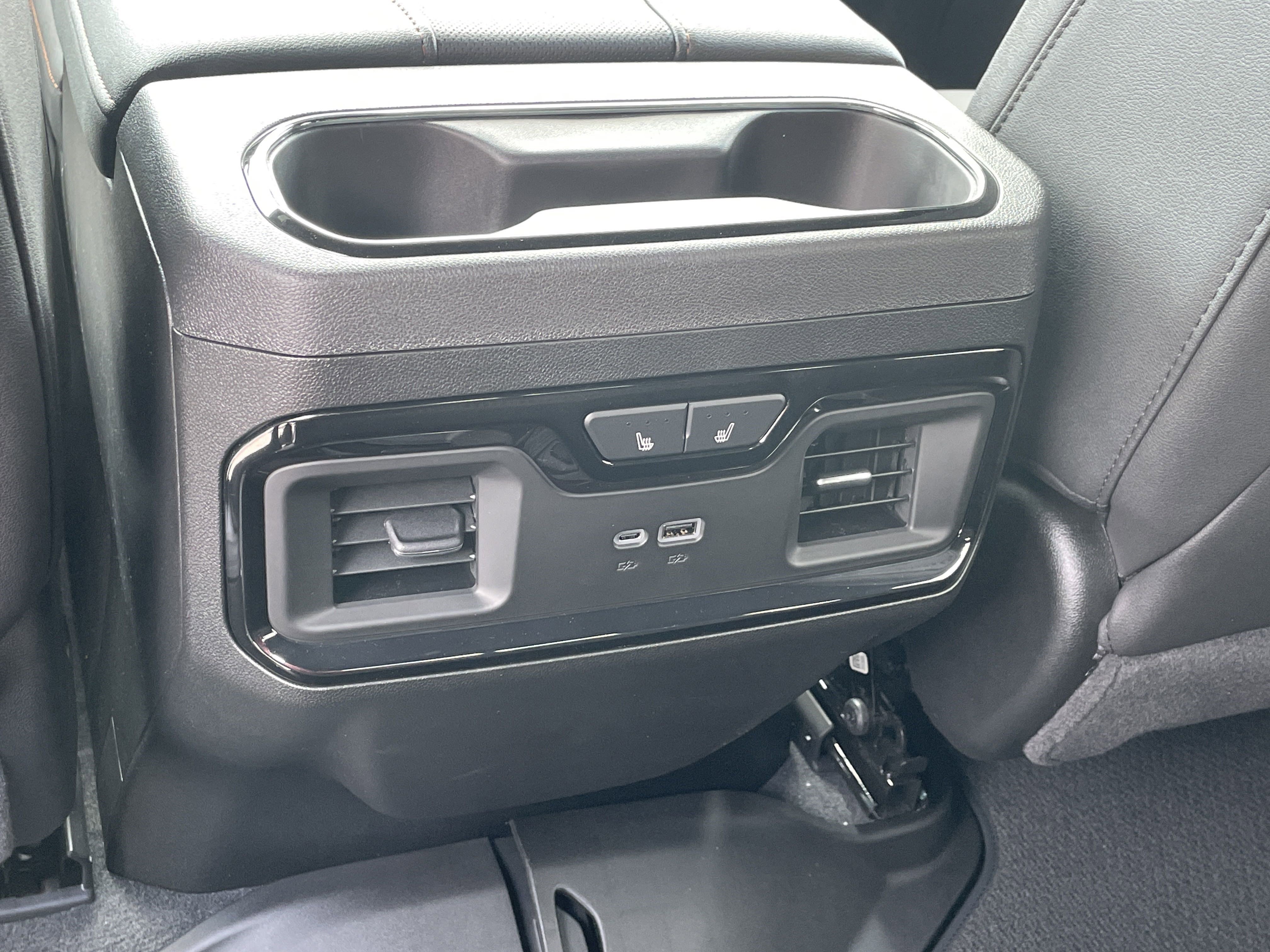 New 2025 GMC Sierra 2500 AT4 w/ AT4 Premium Plus Package image 15