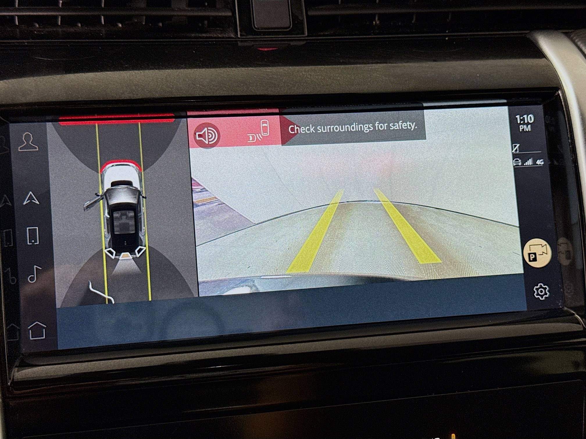 Used 2023 Land Rover Discovery Sport S R-Dynamic image 17