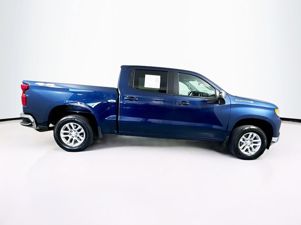 Used 2022 Chevrolet Silverado 1500 LT AWD/4WD image 11