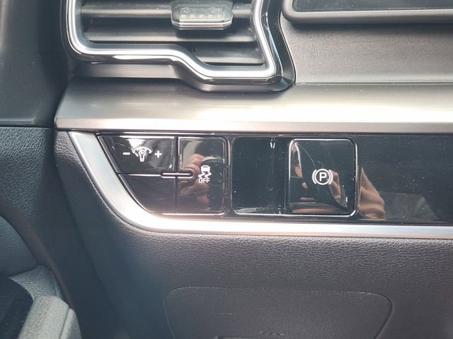 Used 2024 Kia Sportage EX image 22