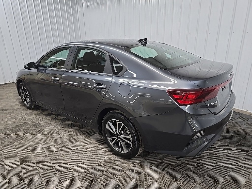Used 2024 Kia Forte LXS image 9