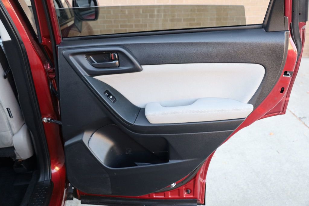 Used 2015 Subaru Forester 2.5i Premium image 16