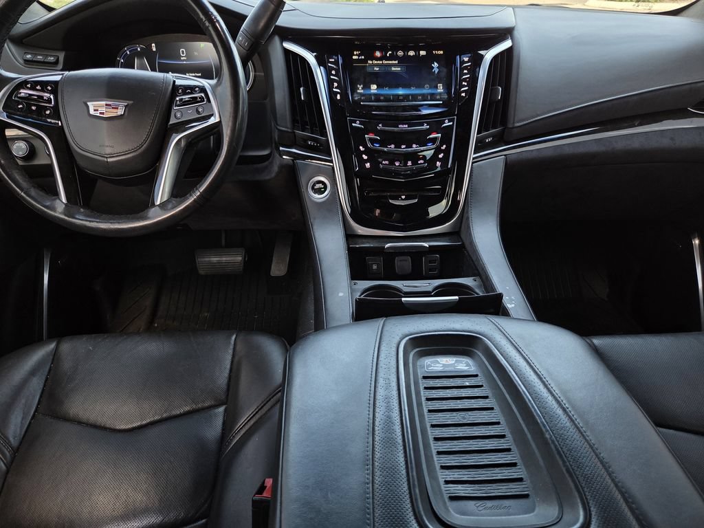 Used 2018 Cadillac Escalade Platinum AWD/4WD image 8