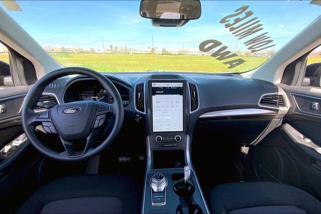Used 2022 Ford Edge SE w/ Black Appearance Package image 14