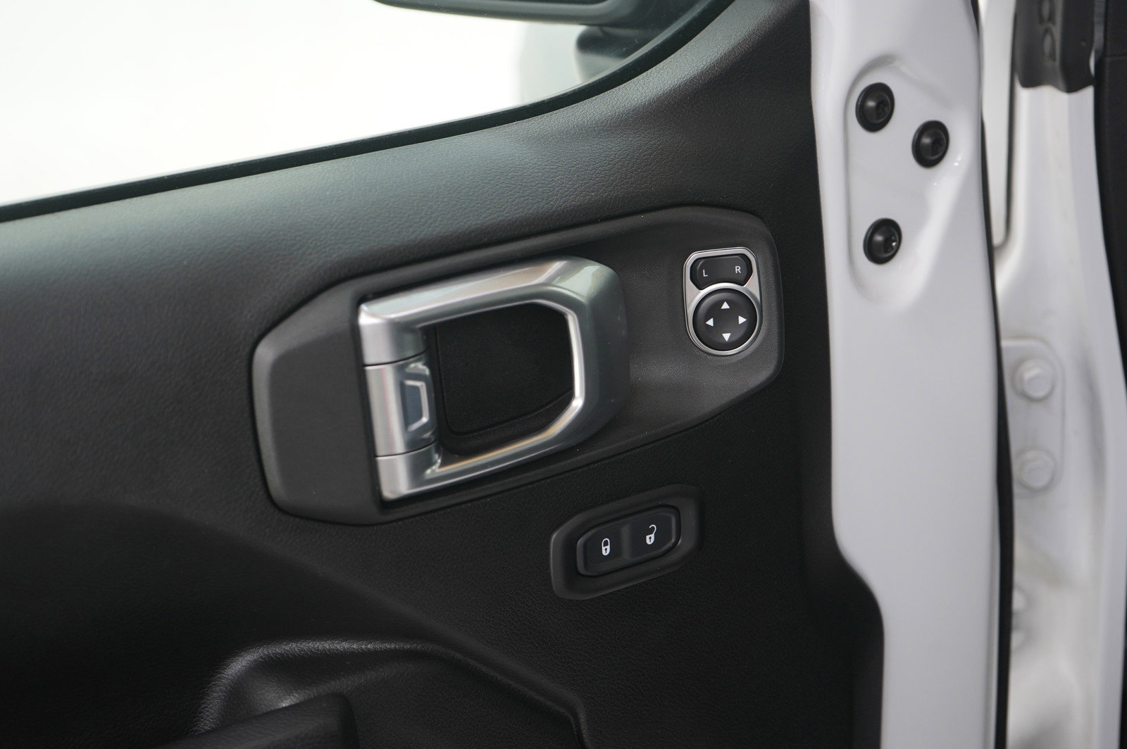 Used 2022 Jeep Wrangler Sport S image 20