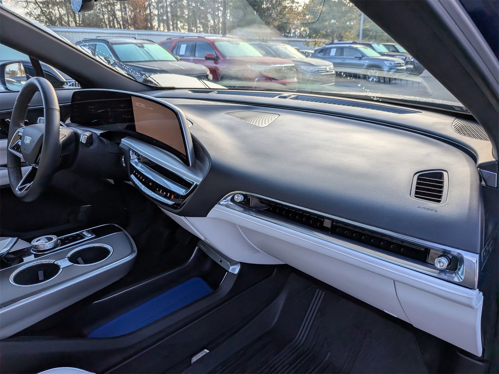 Used 2024 Cadillac Lyriq Luxury w/ LPO, Floor Liner Package image 40