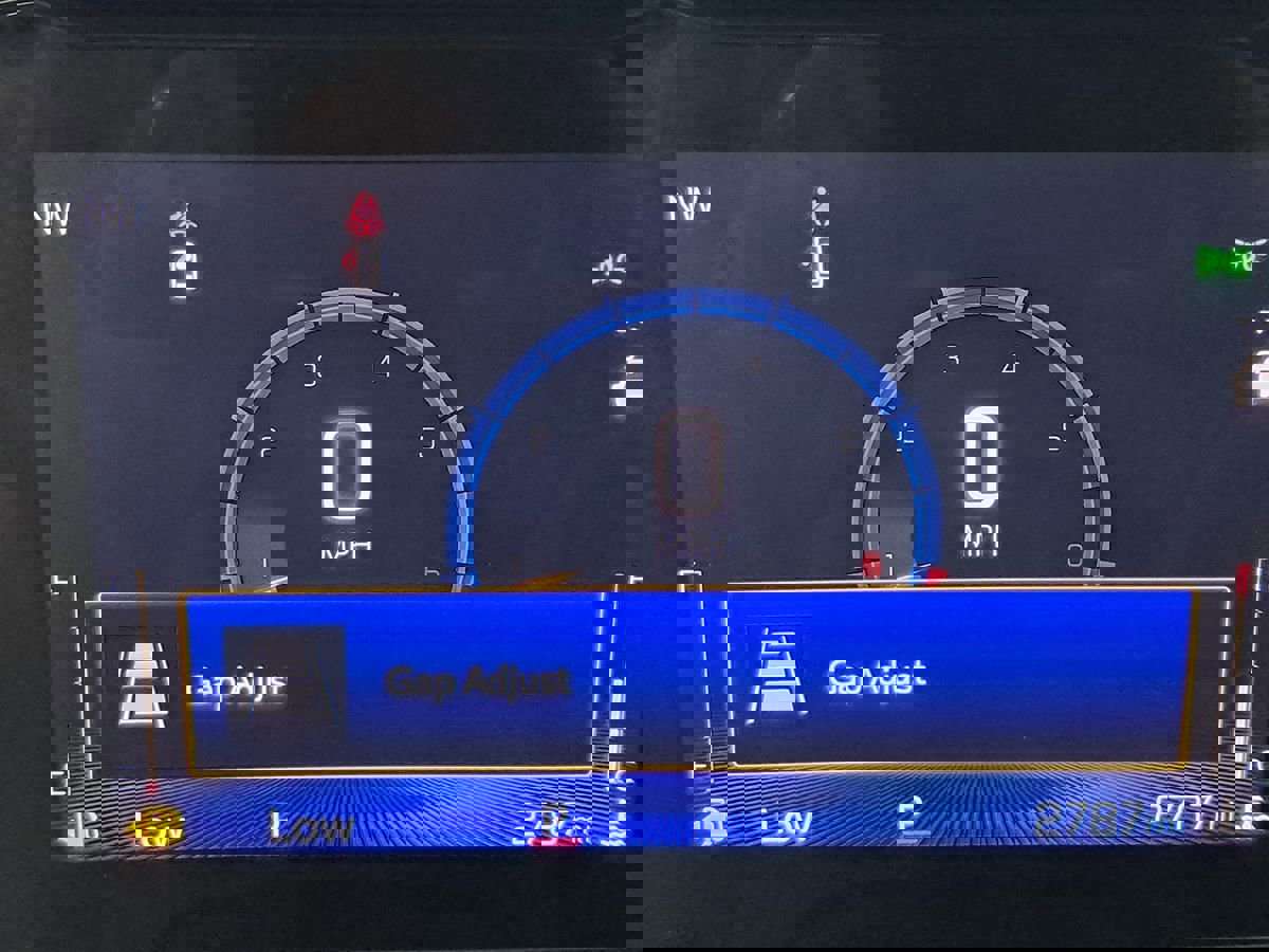 Used 2025 Chevrolet Trax LT image 9