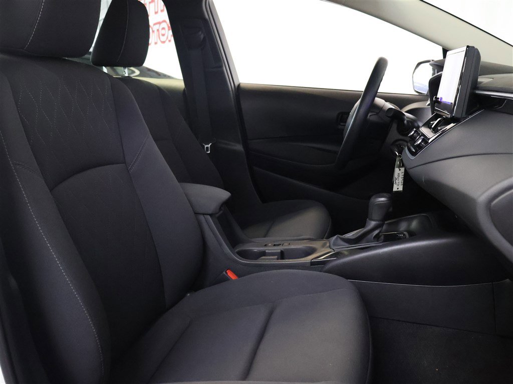 Used 2024 Toyota Corolla LE image 18