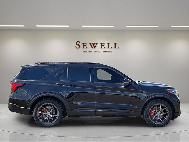 Used 2025 Ford Explorer ST RWD image 6