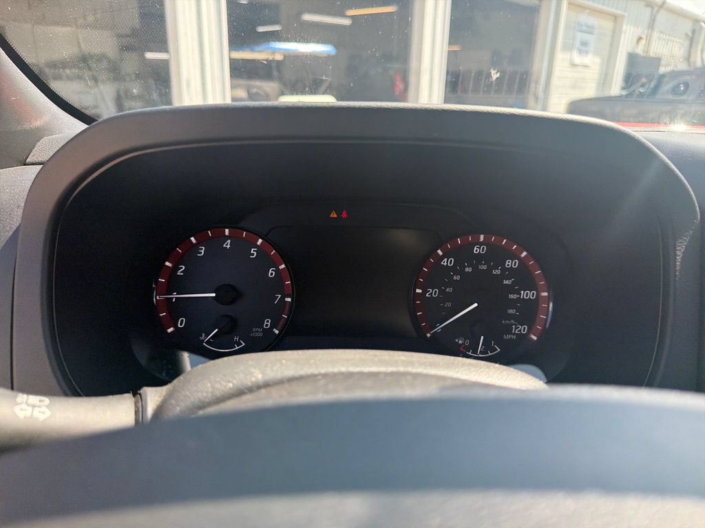Used 2025 Nissan Frontier PRO-4X w/ Pro Convenience Package AWD/4WD image 19
