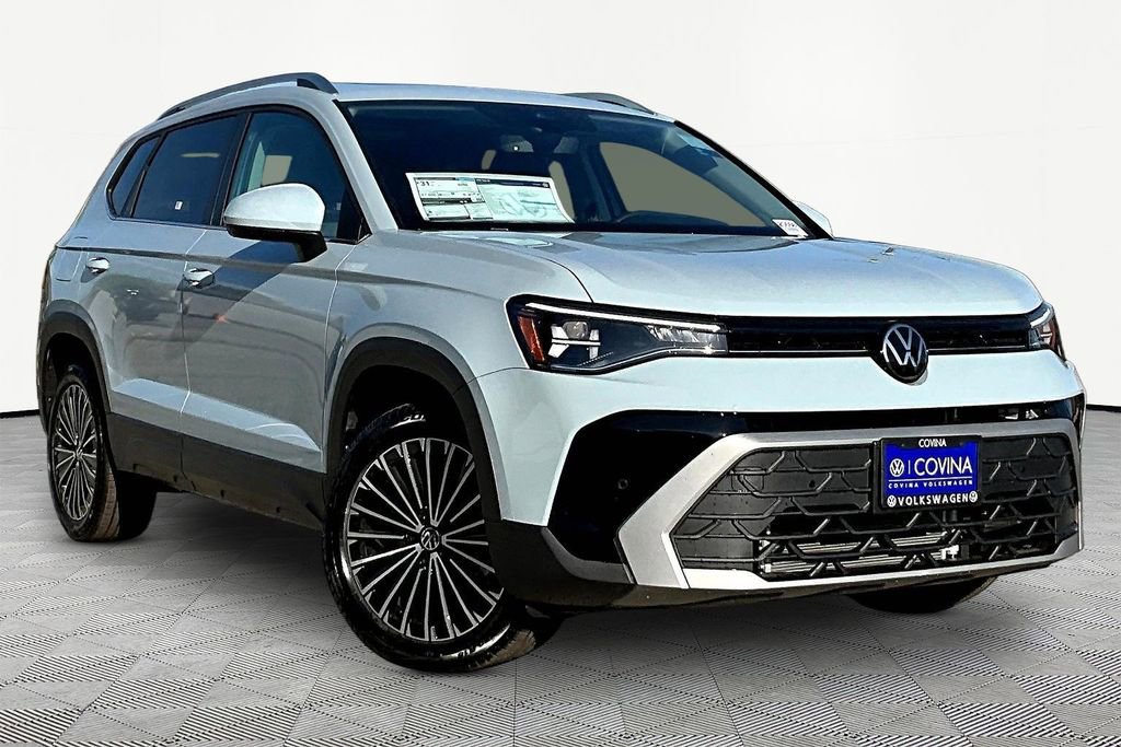 New 2026 Volkswagen Taos SE image 1