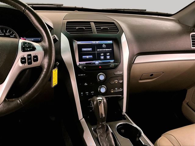 Used 2015 Ford Explorer XLT w/ Equipment Group 202B AWD/4WD image 7