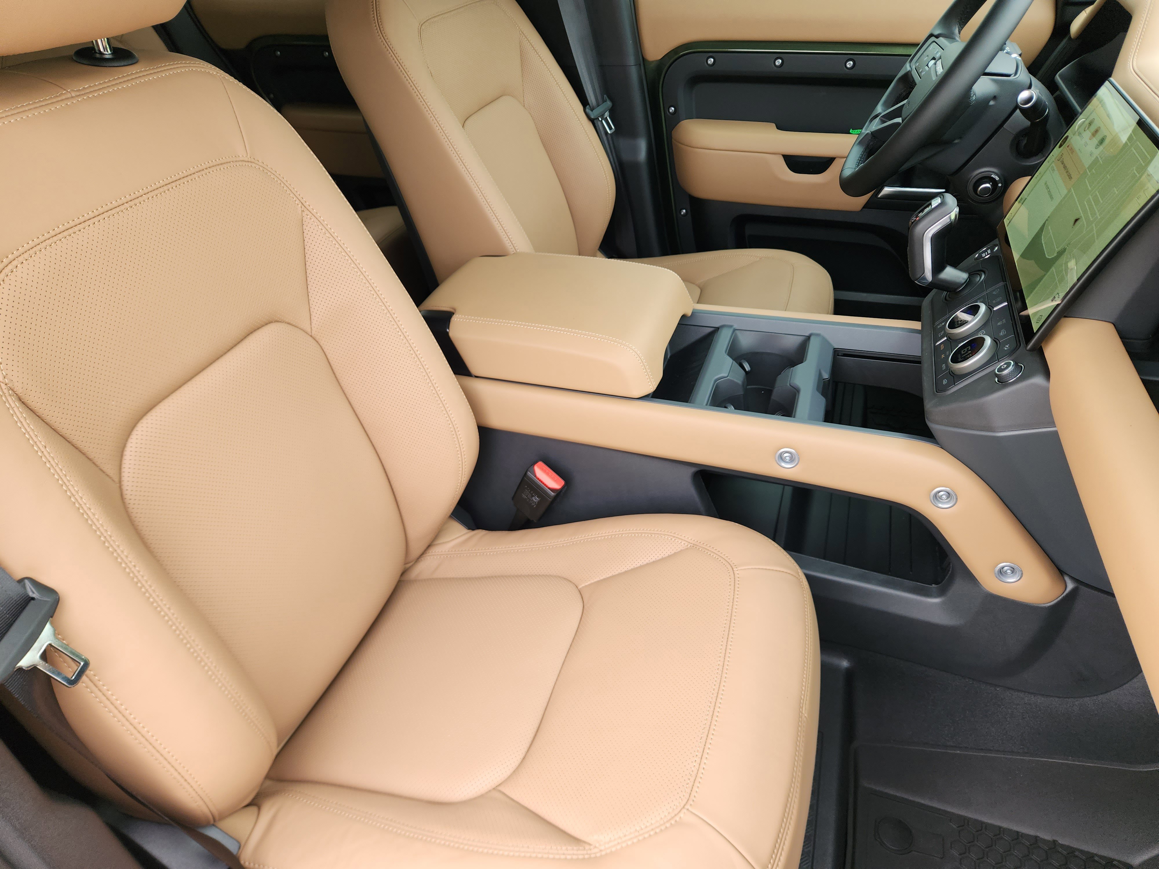 New 2026 Land Rover Defender 110 S AWD/4WD image 9