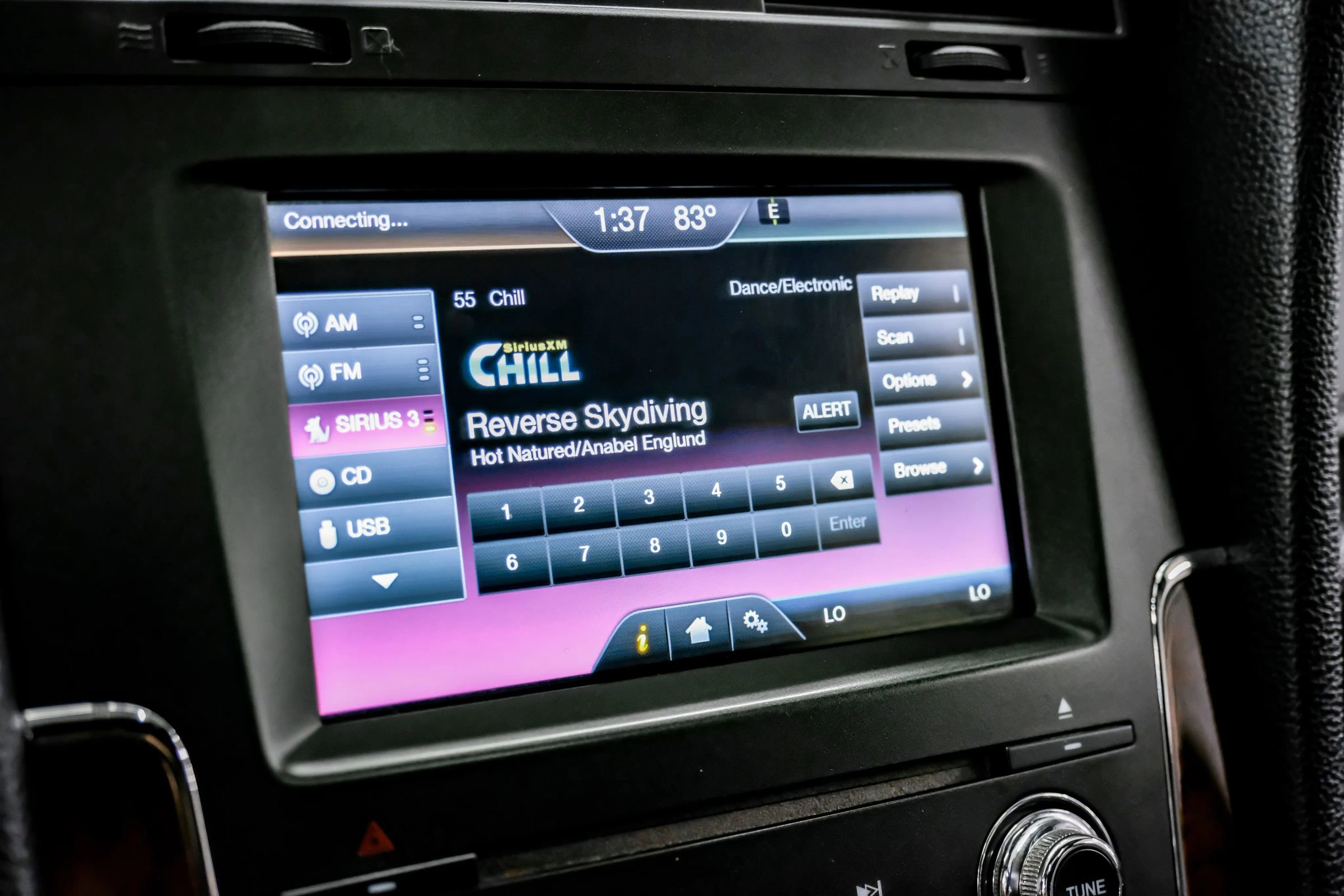 Used 2015 Lincoln Navigator 2WD image 30
