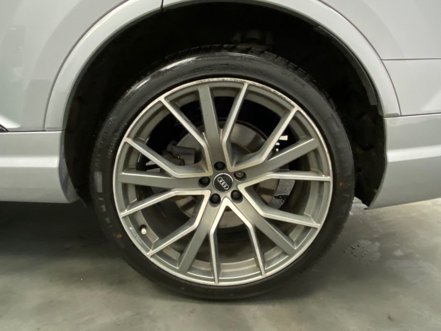 Used 2019 Audi Q7 3.0T Prestige w/ Prestige Package AWD/4WD image 18