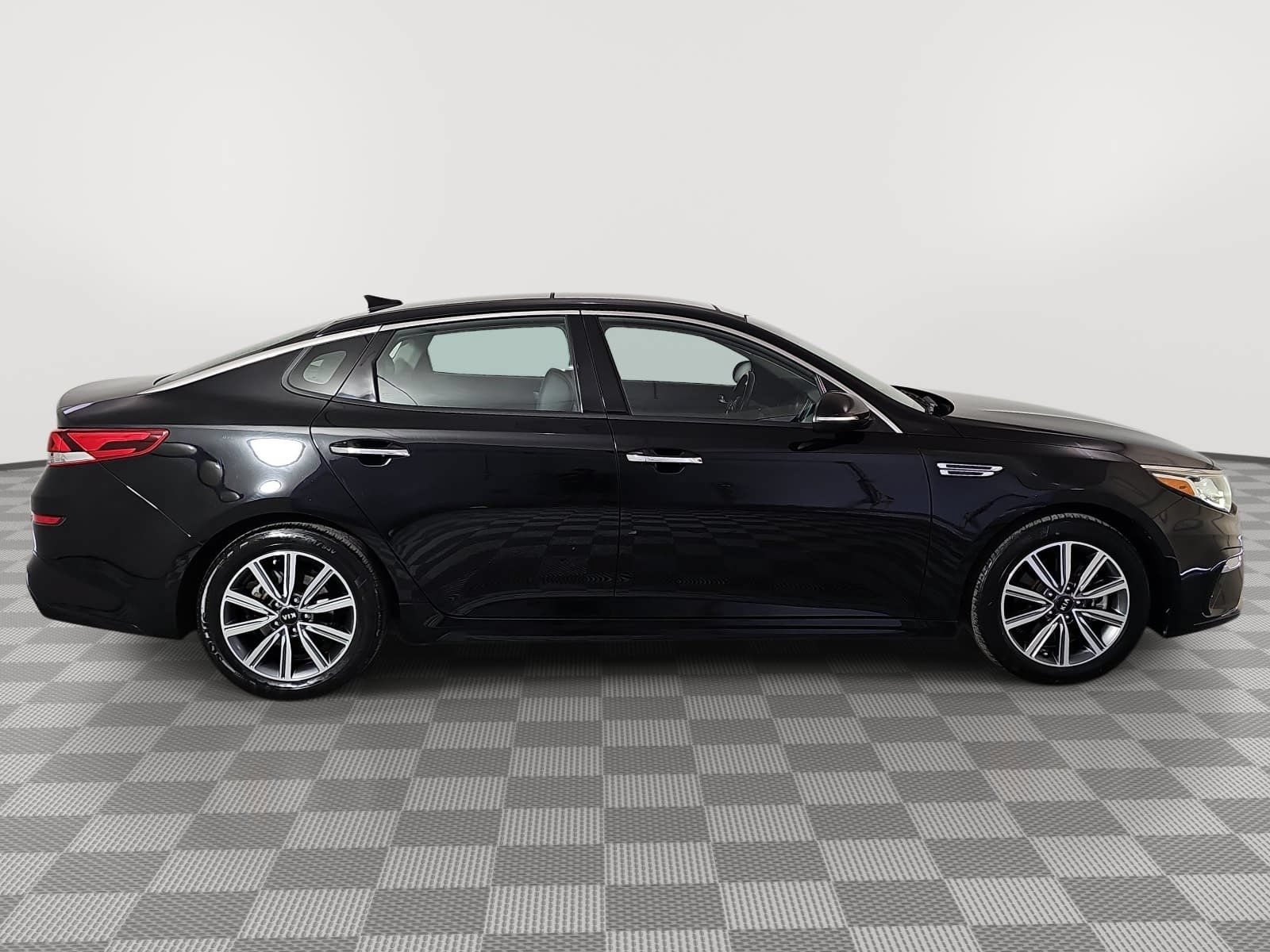 Used 2019 Kia Optima EX w/ EX Premium Package FWD image 9