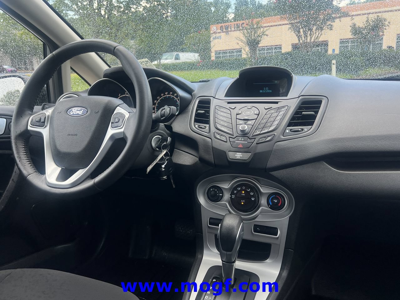 Used 2015 Ford Fiesta SE FWD image 6