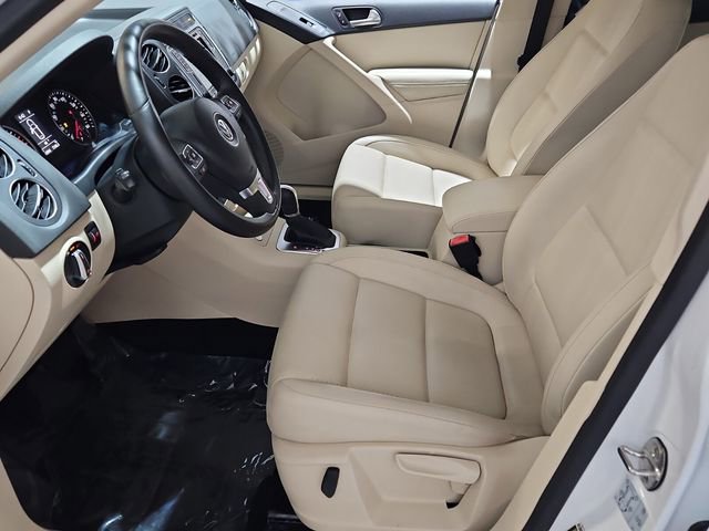 Used 2017 Volkswagen Tiguan S image 11