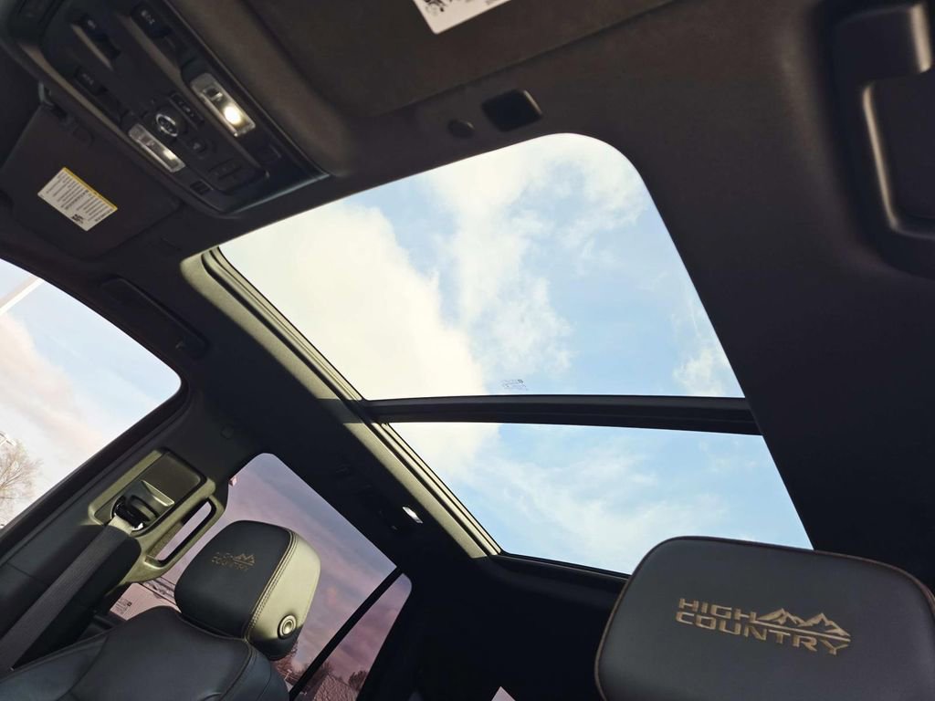 Used 2021 Chevrolet Tahoe High Country w/ Premium Package image 10