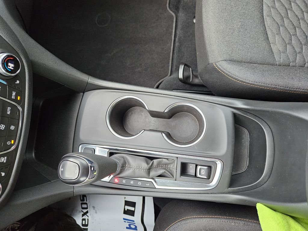 Used 2021 Chevrolet Equinox LT image 17