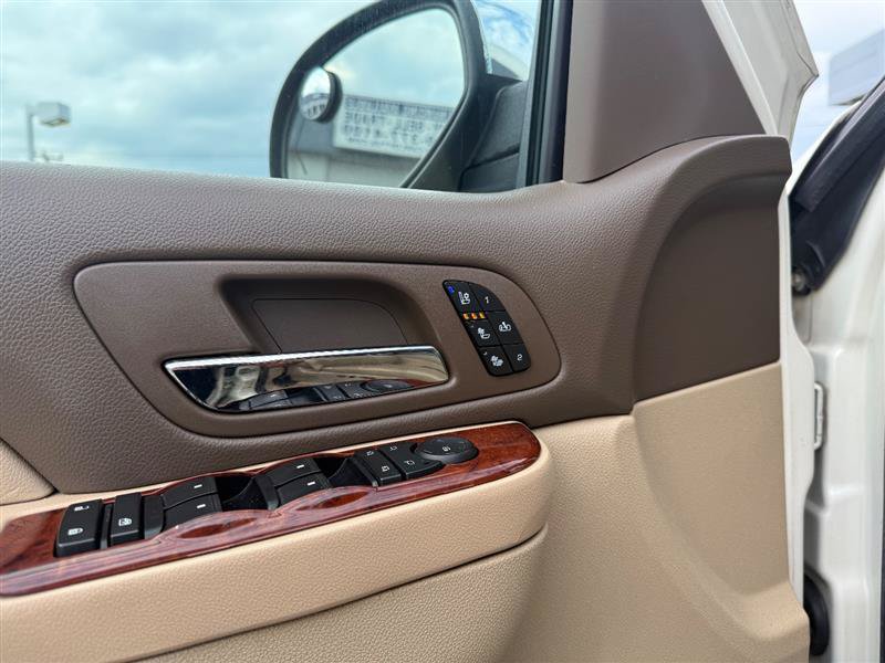 Used 2013 GMC Sierra 1500 SLT w/ SLT White Diamond Edition AWD/4WD image 18